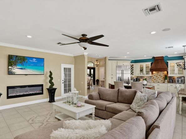 5340 NW 103rd Way, Coral Springs FL 33076