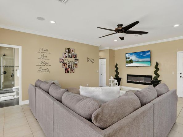 5340 NW 103rd Way, Coral Springs FL 33076
