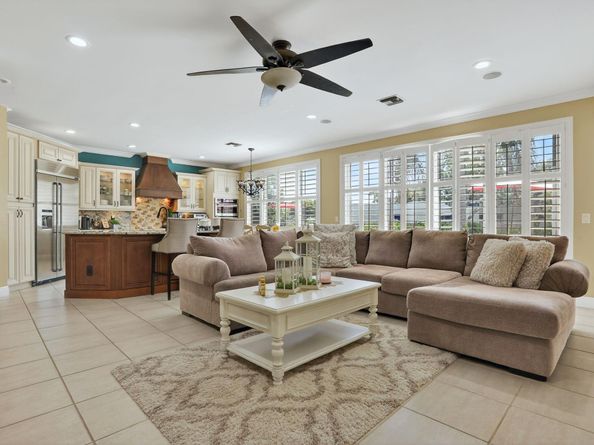5340 NW 103rd Way, Coral Springs FL 33076