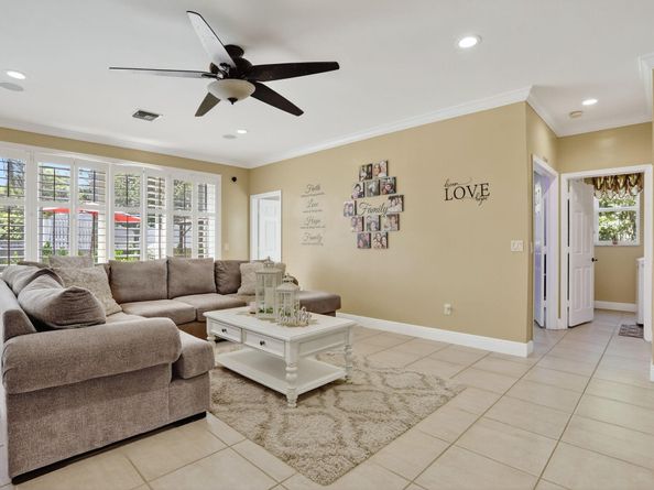 5340 NW 103rd Way, Coral Springs FL 33076