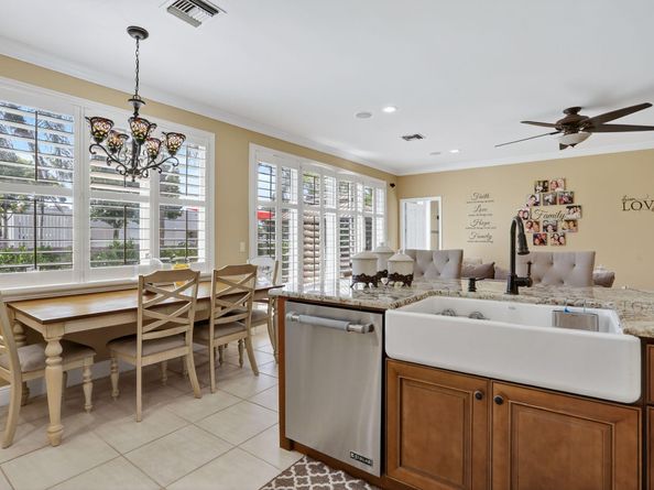 5340 NW 103rd Way, Coral Springs FL 33076