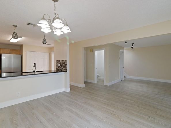 8113 NW 71st Ct 8113, Tamarac FL 33321