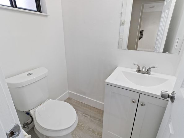 8113 NW 71st Ct 8113, Tamarac FL 33321