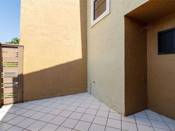 8113 NW 71st Ct 8113, Tamarac FL 33321
