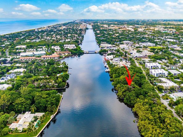 1001 Palm Trail, Delray Beach FL 33483