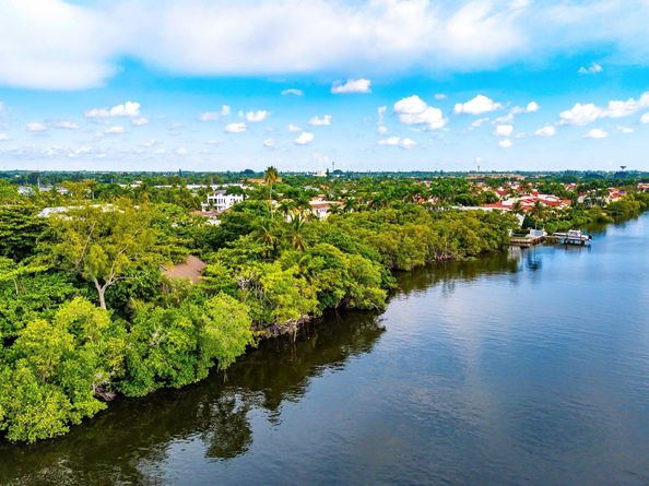 1001 Palm Trail, Delray Beach FL 33483