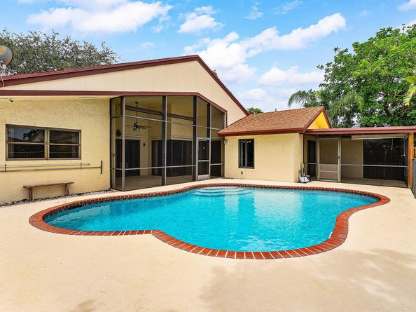 21423 Summertrace Circle, Boca Raton FL 33428