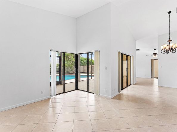 21423 Summertrace Circle, Boca Raton FL 33428