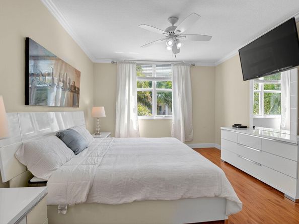 804 E Windward Way 422, Lantana FL 33462
