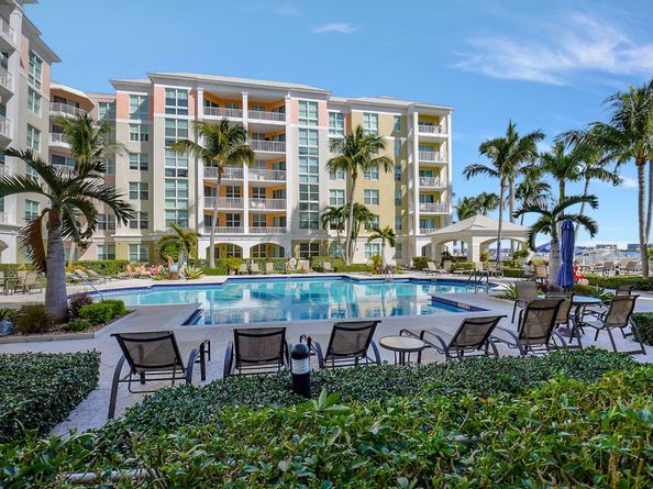 804 E Windward Way 422, Lantana FL 33462