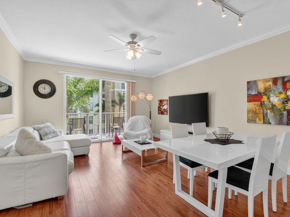 804 E Windward Way 422, Lantana FL 33462