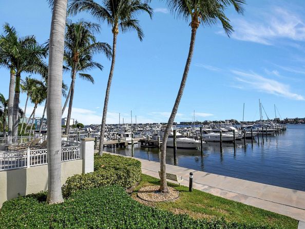 804 E Windward Way 422, Lantana FL 33462
