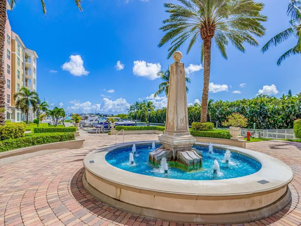 804 E Windward Way 422, Lantana FL 33462