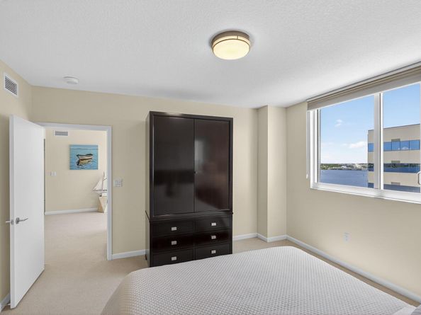 1551 N Flagler 1217 Drive 1217, West Palm Beach FL 33401