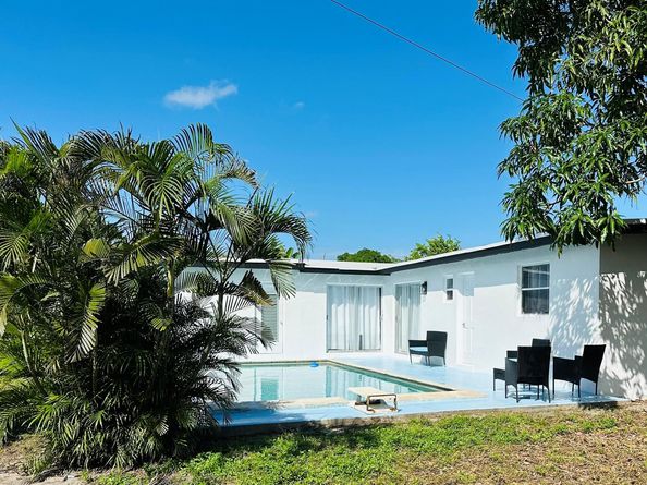 1865 W Chatham Road, West Palm Beach FL 33415