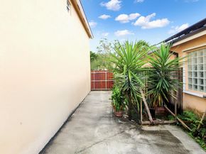 14552 SW 155th Pl, Miami FL 33196