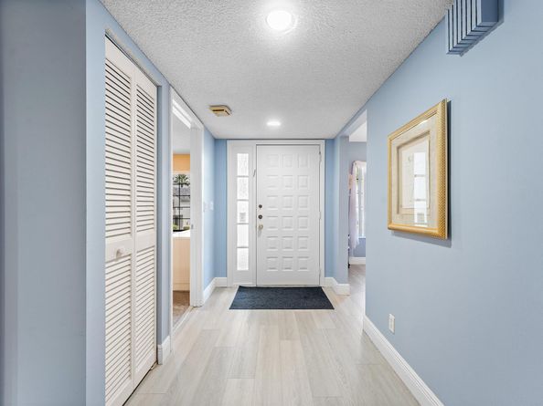 7465 N Glendevon Lane N 1207, Delray Beach FL 33446