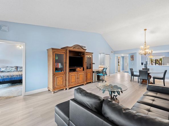 7465 N Glendevon Lane N 1207, Delray Beach FL 33446