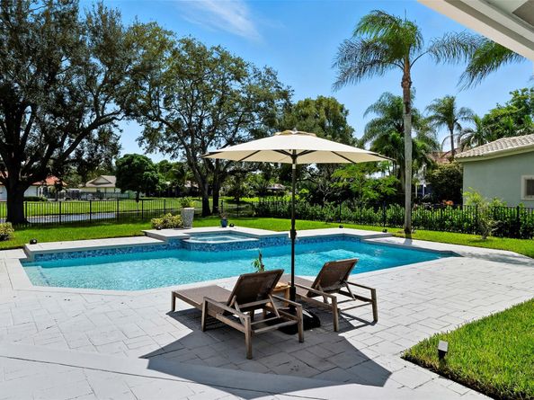 10038 Vestal Pl, Coral Springs FL 33071