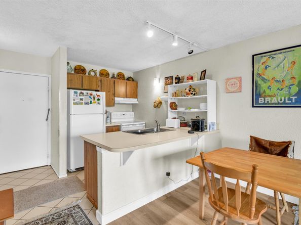 2701 Riverside Dr 305B, Coral Springs FL 33065