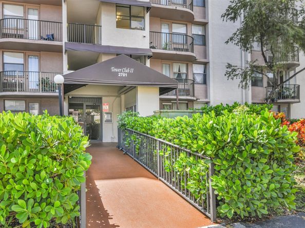 2701 Riverside Dr 305B, Coral Springs FL 33065