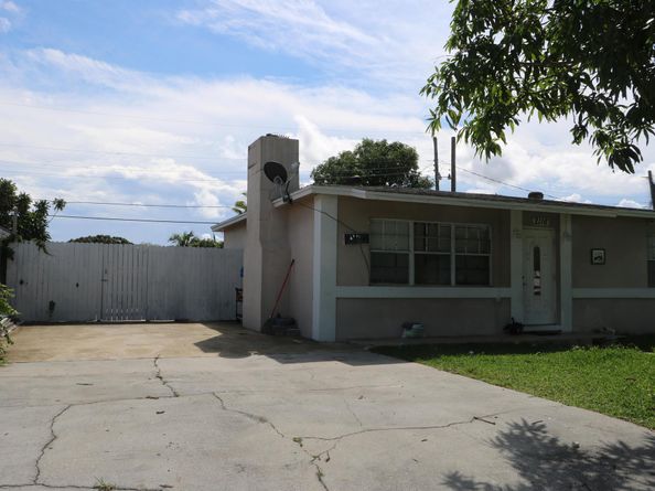 2116 S Beech Road, West Palm Beach FL 33409