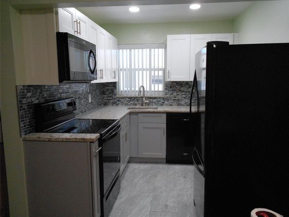 2010 Fillmore St 303, Hollywood FL 33020