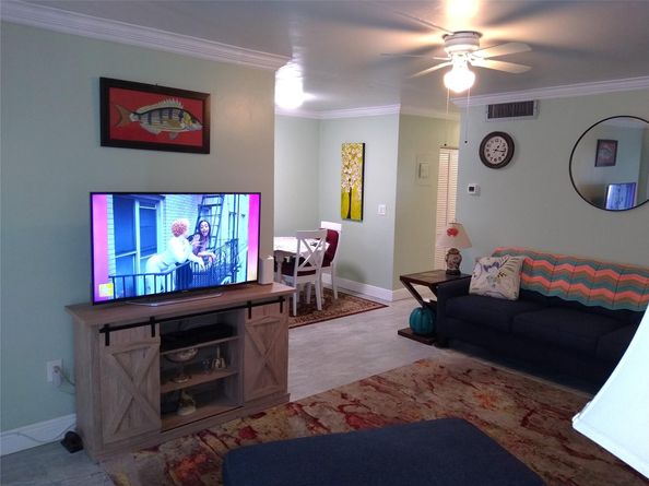 2010 Fillmore St 303, Hollywood FL 33020
