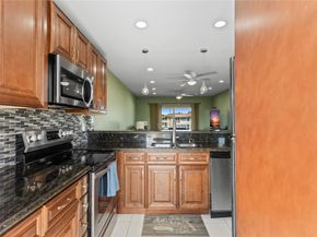 3501 NW 47th Ave 614, Lauderdale Lakes FL 33319