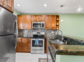 3501 NW 47th Ave 614, Lauderdale Lakes FL 33319