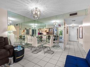 3138 Via Poinciana 111, Lake Worth FL 33467
