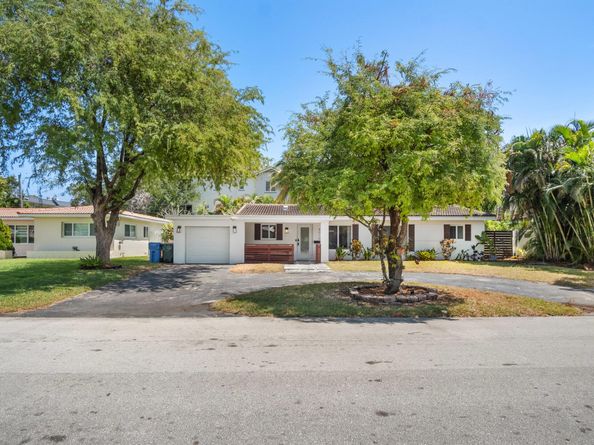 4010 NE 18th Avenue, Oakland Park FL 33334