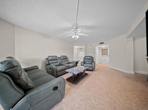 3959 Via Poinciana 203, Lake Worth FL 33467
