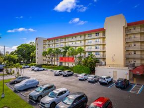 3959 Via Poinciana 203, Lake Worth FL 33467