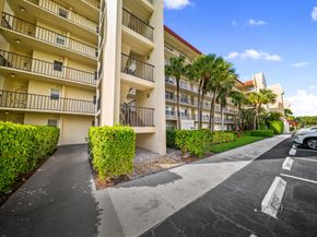 3959 Via Poinciana 203, Lake Worth FL 33467