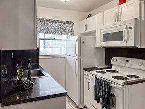 2145 Pierce Street 326, Hollywood FL 33020