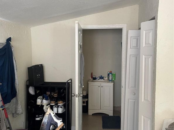 3041 NW 3rd St, Pompano Beach FL 33069