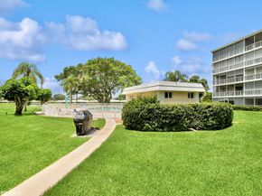 145 Atlantis Boulevard Ph4, Atlantis FL 33462