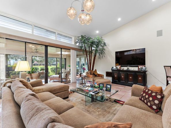 63 Northwoods Lane, Boynton Beach FL 33436