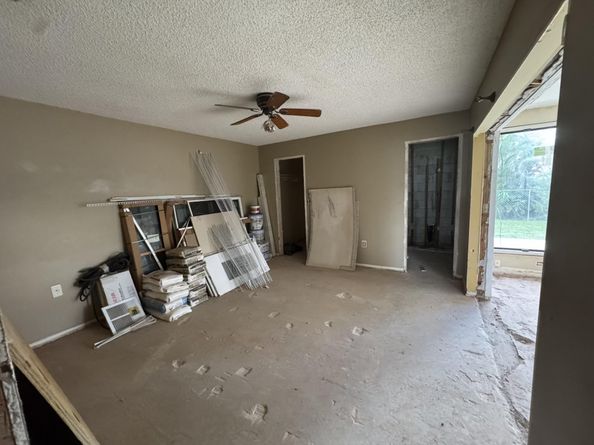 9020 NW 24th Pl, Sunrise FL 33322