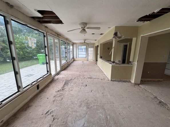 9020 NW 24th Pl, Sunrise FL 33322