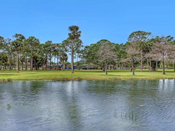 20 Lexington Lane W B, Palm Beach Gardens FL 33418