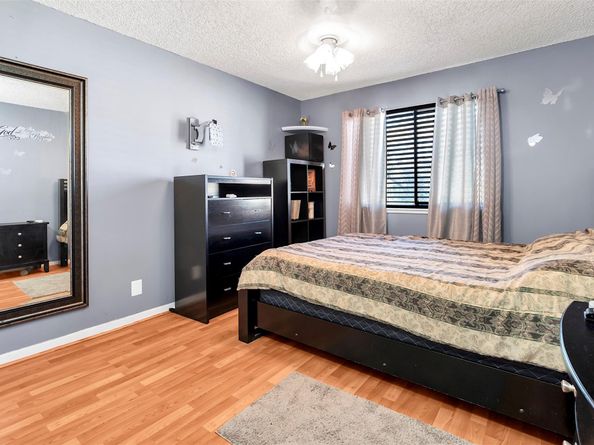 11054 NW 38th St, Sunrise FL 33351