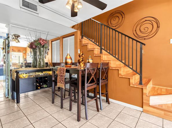 11054 NW 38th St, Sunrise FL 33351