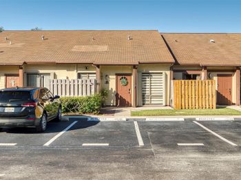 11054 NW 38th St