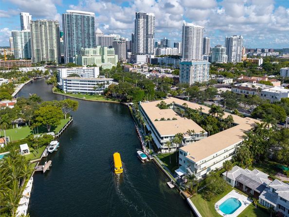 1000 SE 4th St 117 & 118, Fort Lauderdale FL 33301