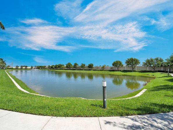 4228 N Dixie Hwy 106, Oakland Park FL 33334
