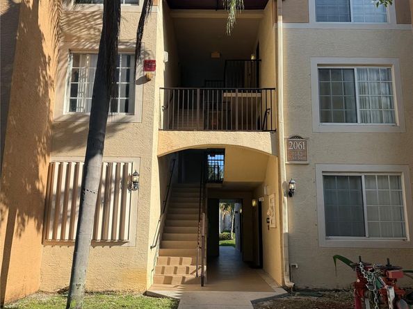 Undisclosed Address #FX-10526320, Miramar FL 33025