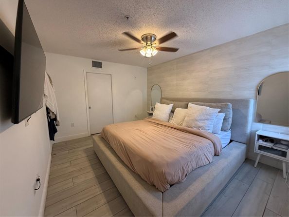Undisclosed Address #FX-10526320, Miramar FL 33025