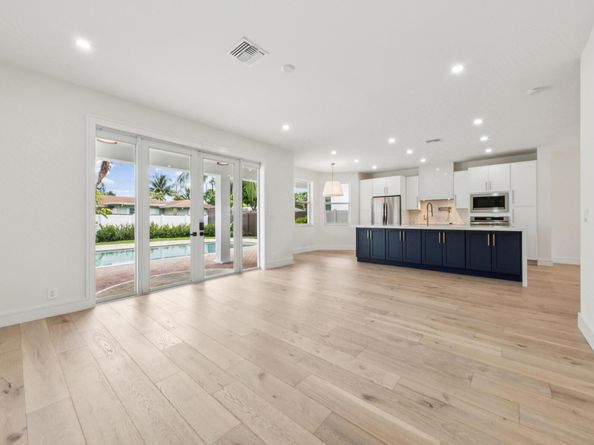 15 SW 9th Street, Delray Beach FL 33444